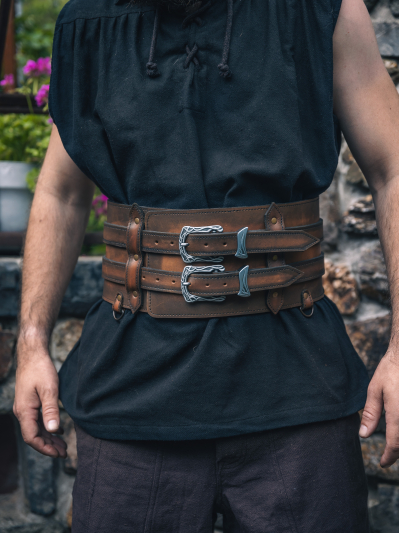 Trollfelsen_Gewandung_Gürtel_Morwen_Kaffeebraun